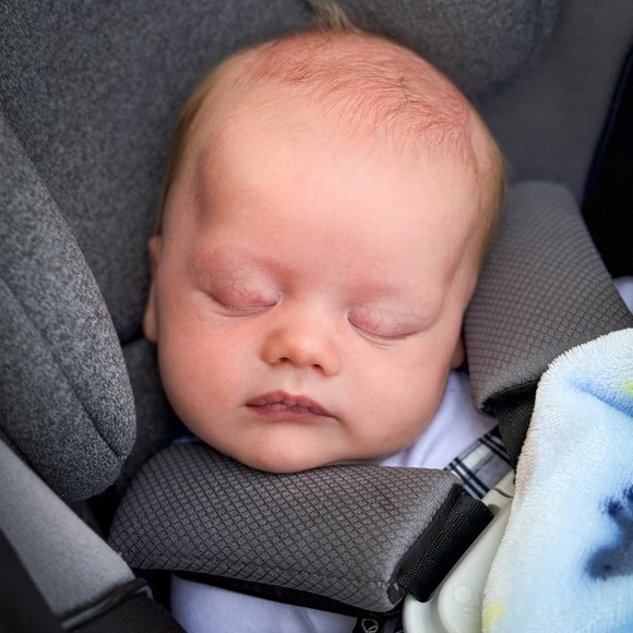 Meet your Posher, Krista - Picture 3 of 16